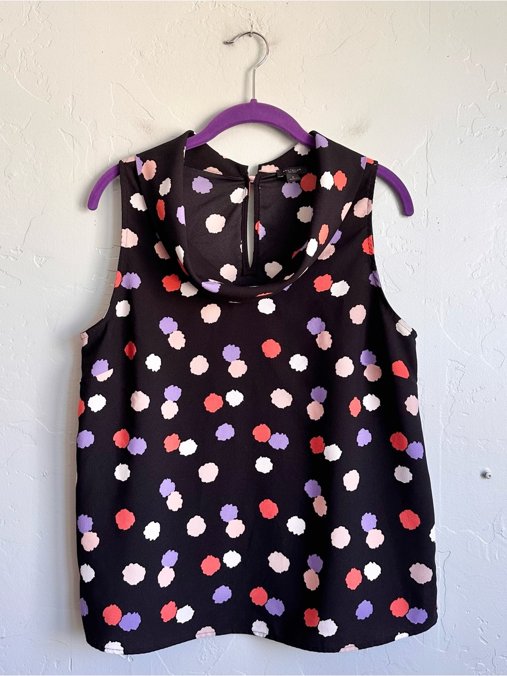 Ann Taylor Black Sleeveless Blouse Top Abstract Polka Dots Women’s Medium EUC